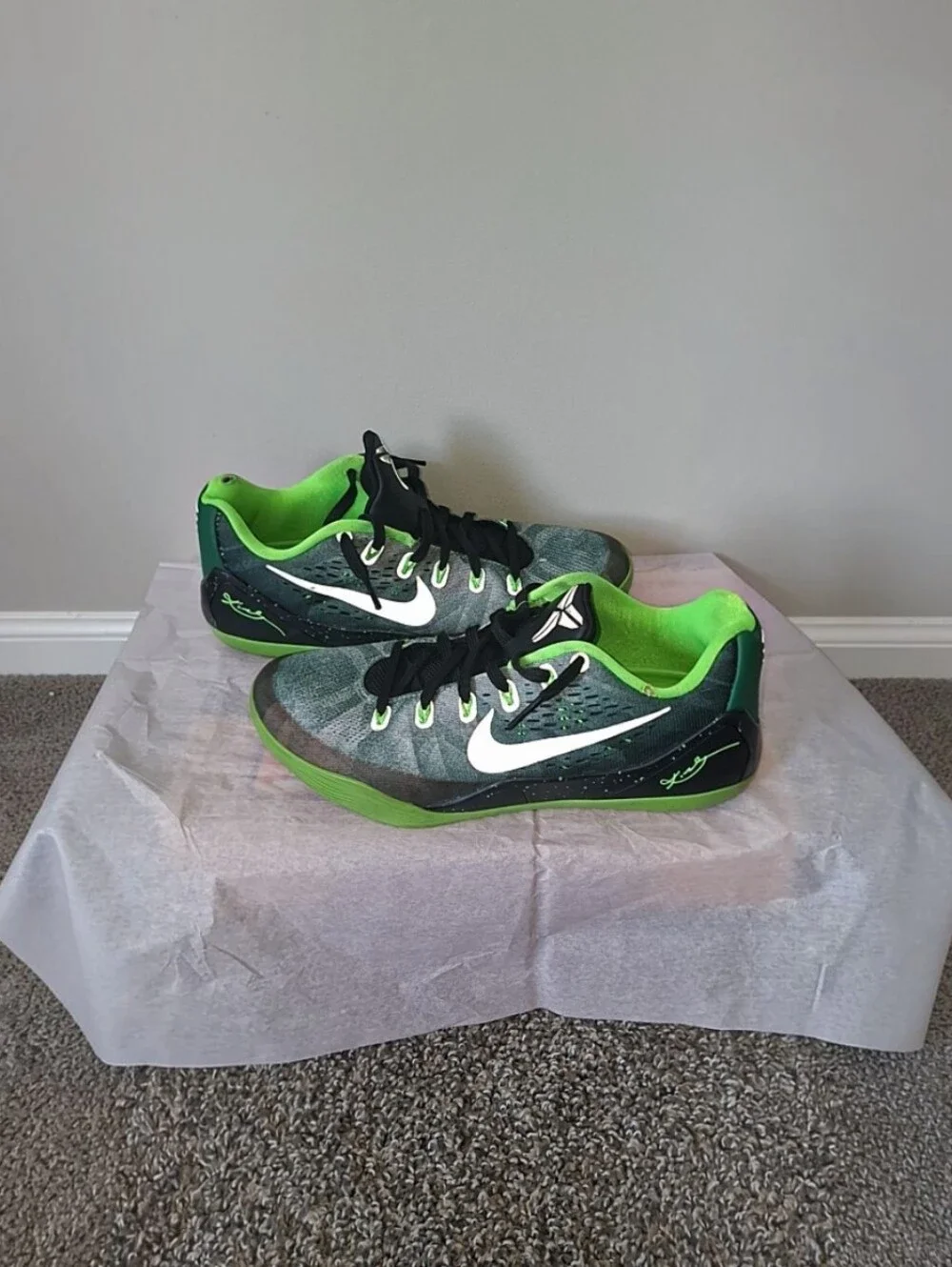 Nike Kobe 9 EM Premium Gorge Green Low Top Lace Up Sneakers Men's 652908-303